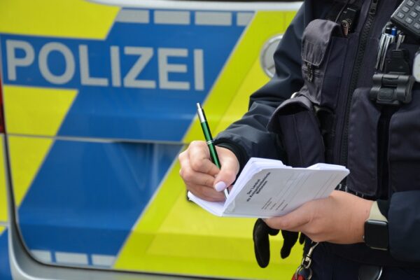 POL-ME: Seniorinnen betrogen – die Polizei warnt – Langenfeld/Monheim am Rhein – 2501118