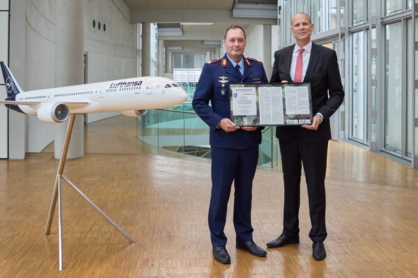 Das Landeskommando der Bundeswehr in Hessen und die Lufthansa Group vereinbaren Partnerschaft für Heimatschutz und Gesamtverteidigung