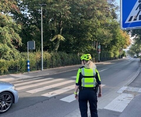 POL-LIP: Kreis Lippe. Kontrollen zum Schulstart: Viele Autofahrer an Schulen zu schnell unterwegs.